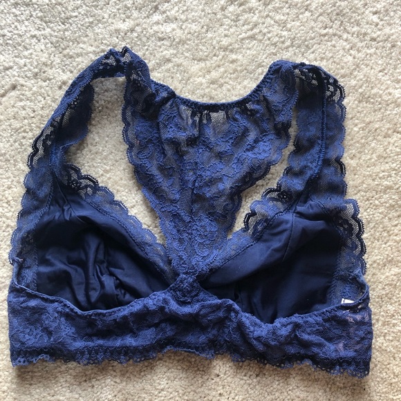 Victoria’s Secret racerback lace bralette - Picture 3 of 3